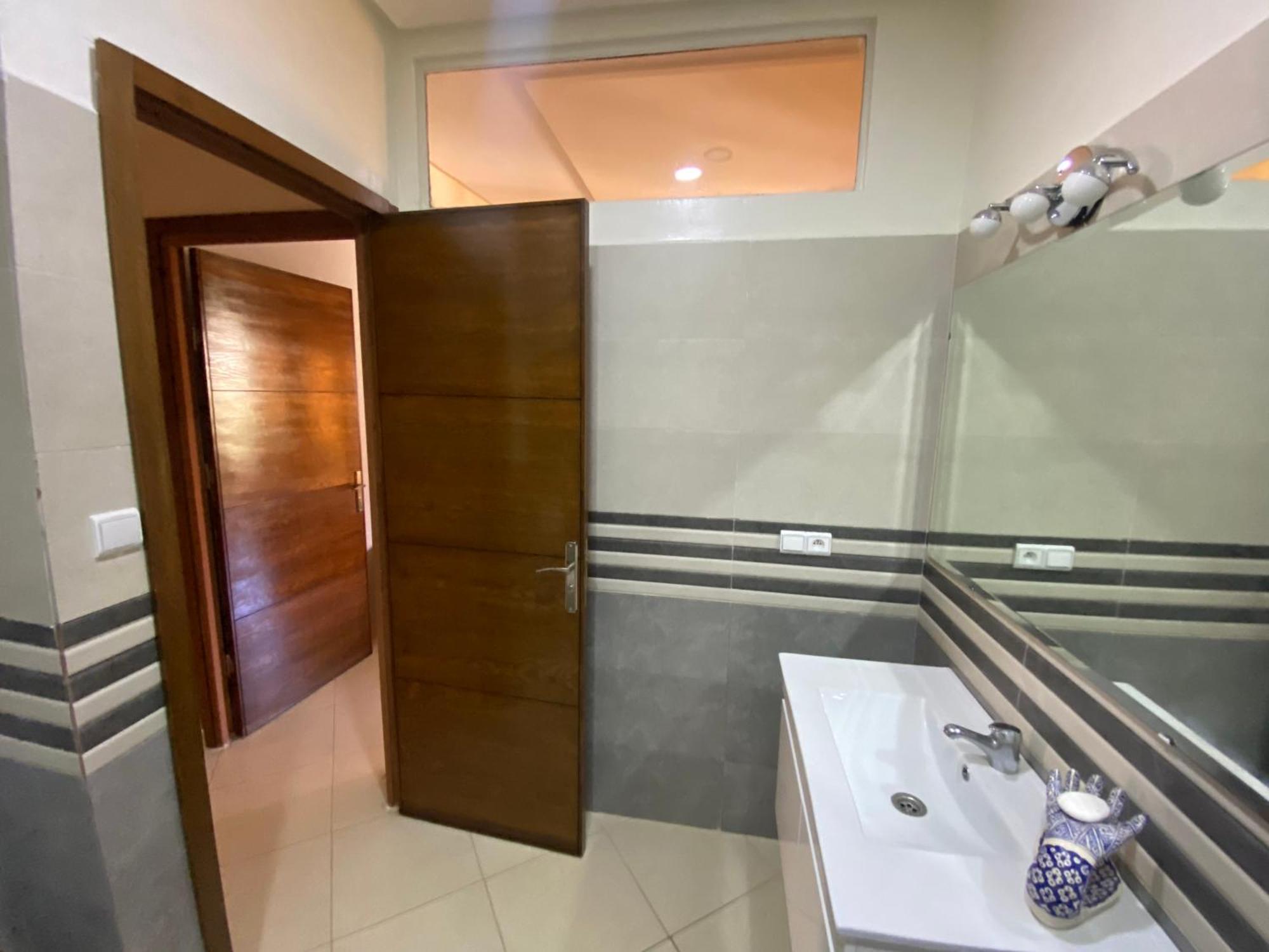 Central 2-Bedrooms W/ Balcony@Downtown Mers Sultan Касабланка Экстерьер фото